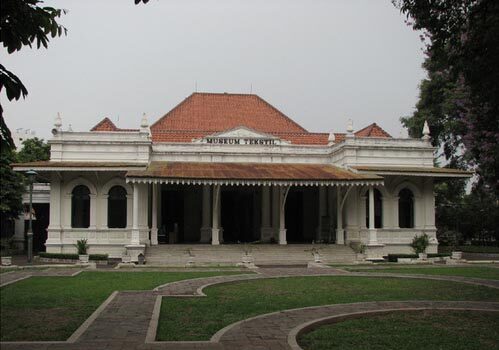 Pameran Batik Pesisir Nusantara