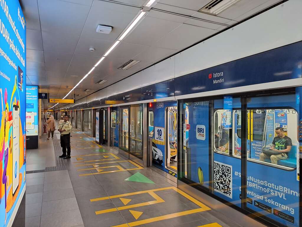 Stasiun Senayan Mastercard