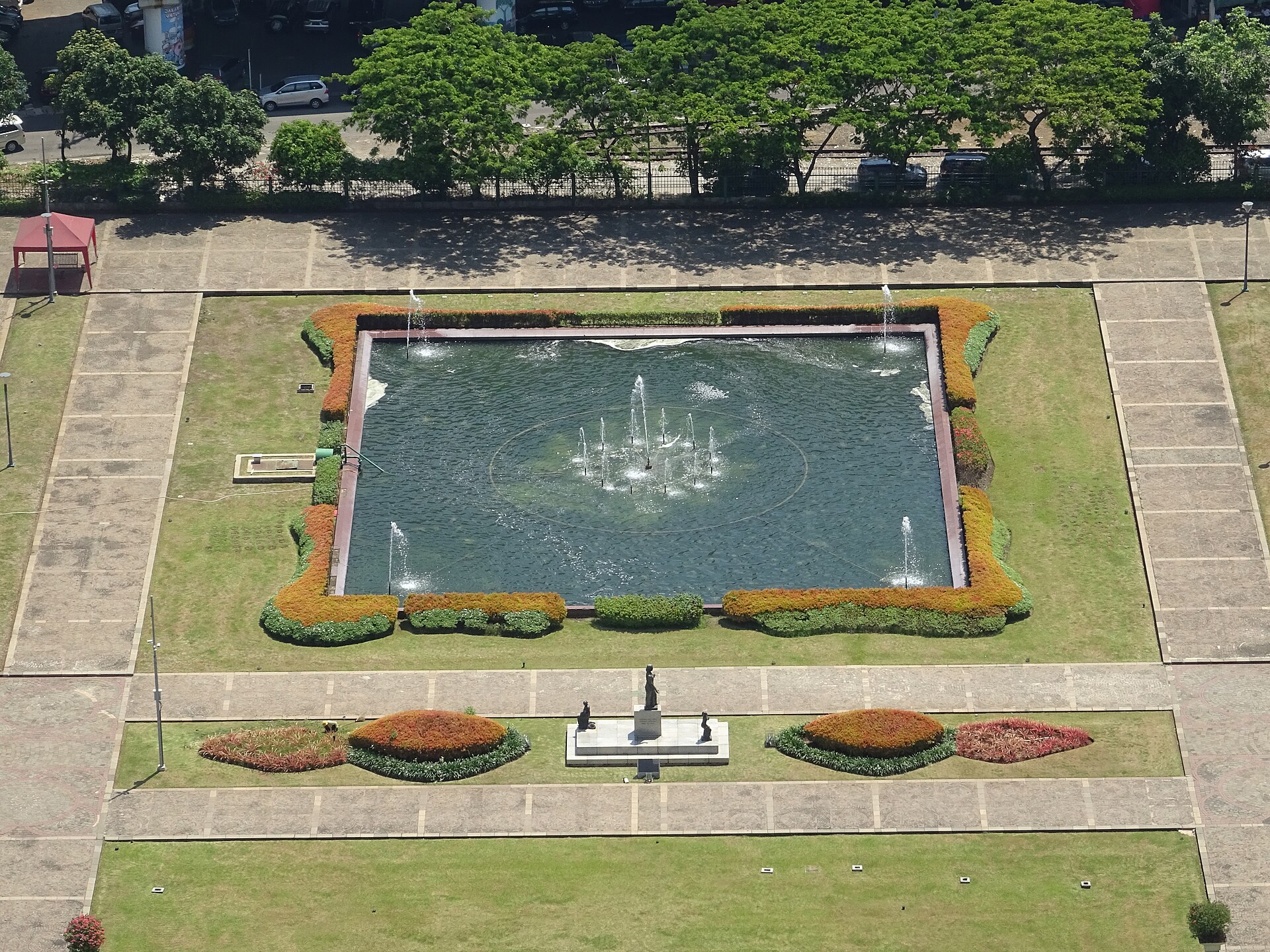 Gedung Parkir IRTI Monas